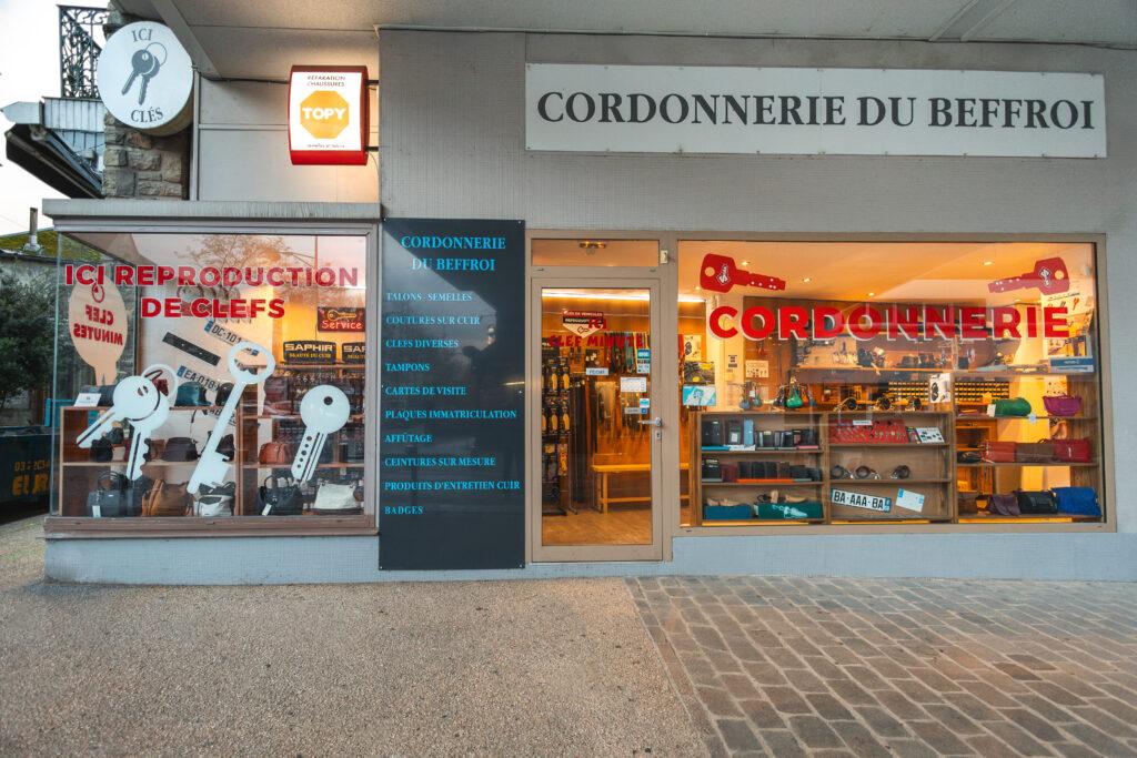 vitrine cordonnerie du beffroi à cambrai